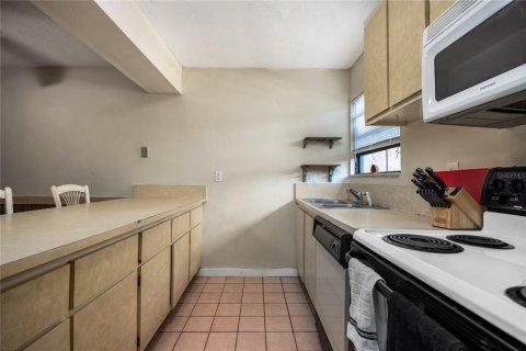 Condominio en venta en Gainesville, Florida, 2 dormitorios, 81.38 m2 № 1243873 - foto 9