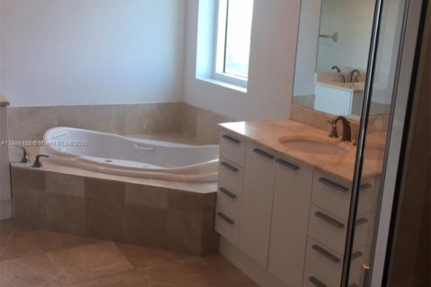 Copropriété à louer à North Miami, Floride: 2 chambres, 163.79 m2 № 1942076 - photo 20