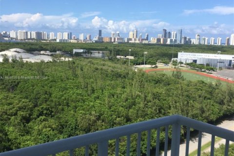 Copropriété à louer à North Miami, Floride: 2 chambres, 163.79 m2 № 1942076 - photo 2