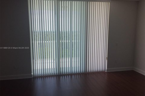 Copropriété à louer à North Miami, Floride: 2 chambres, 163.79 m2 № 1942076 - photo 7