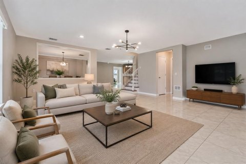 House in Kissimmee, Florida 5 bedrooms, 335.28 sq.m. № 2211180 - photo 12