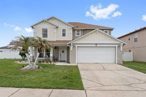 House in Kissimmee, Florida 5 bedrooms, 335.28 sq.m. № 2211180 - photo 6
