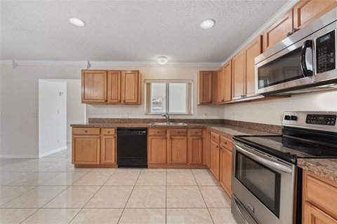 House in Kissimmee, Florida 5 bedrooms, 335.28 sq.m. № 2211180 - photo 22