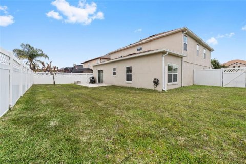 House in Kissimmee, Florida 5 bedrooms, 335.28 sq.m. № 2211180 - photo 9