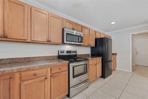 House in Kissimmee, Florida 5 bedrooms, 335.28 sq.m. № 2211180 - photo 23