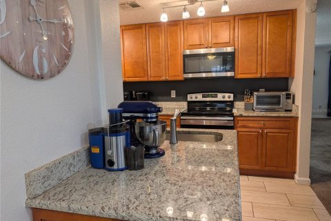 House in Deltona, Florida 4 bedrooms, 166.2 sq.m. № 2217019 - photo 11