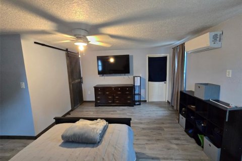 House in Deltona, Florida 4 bedrooms, 166.2 sq.m. № 2217019 - photo 21