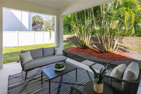 House in Weston, Florida 4 bedrooms, 173.08 sq.m. № 2080703 - photo 21