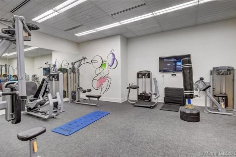 Condo in Miami, Florida, 1 bedroom  № 1952593 - photo 26