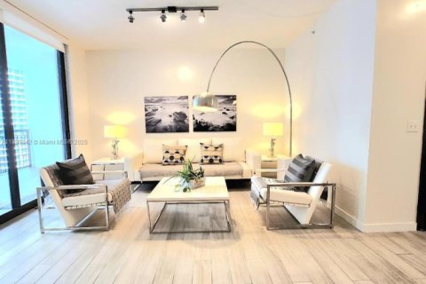 Condo in Miami, Florida, 1 bedroom  № 1952593 - photo 9