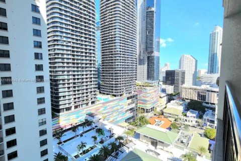 Condo in Miami, Florida, 1 bedroom  № 1952593 - photo 23