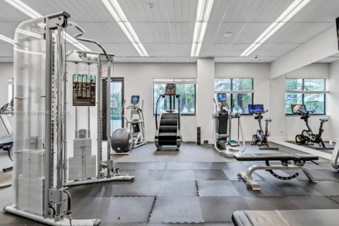 Condo in Miami, Florida, 1 bedroom  № 1952593 - photo 25