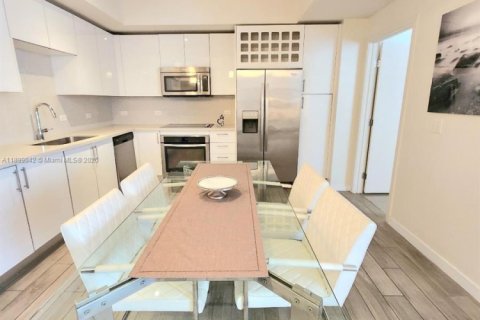 Condo in Miami, Florida, 1 bedroom  № 1952593 - photo 4