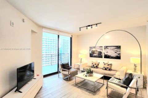 Condo in Miami, Florida, 1 bedroom  № 1952593 - photo 12