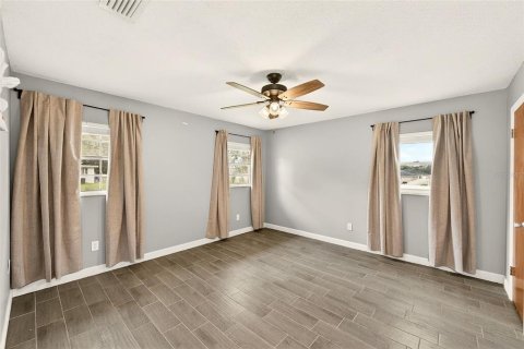 House in Mulberry, Florida 6 bedrooms, 292.27 sq.m. № 2107813 - photo 16