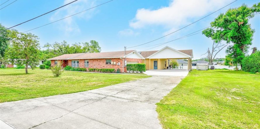 House in Mulberry, Florida 6 bedrooms, 292.27 sq.m. № 2107813