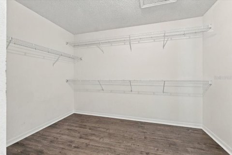 Casa en venta en Orlando, Florida, 5 dormitorios, 261.24 m2 № 2383579 - foto 10