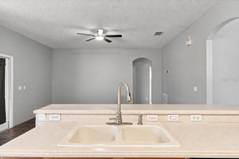 Casa en venta en Orlando, Florida, 5 dormitorios, 261.24 m2 № 2383579 - foto 6