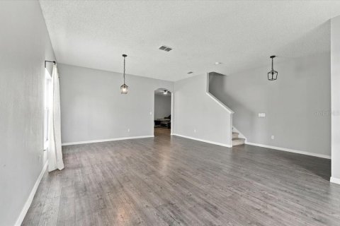 Casa en venta en Orlando, Florida, 5 dormitorios, 261.24 m2 № 2383579 - foto 3