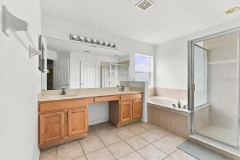 Casa en venta en Orlando, Florida, 5 dormitorios, 261.24 m2 № 2383579 - foto 9