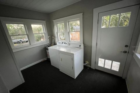 House in Tampa, Florida 3 bedrooms, 120.77 sq.m. № 2206289 - photo 5
