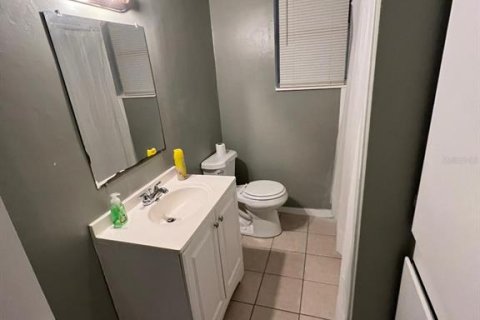 House in Tampa, Florida 3 bedrooms, 120.77 sq.m. № 2206289 - photo 8
