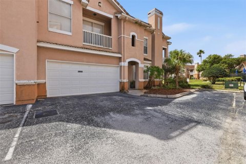 Condo in Tampa, Florida, 2 bedrooms № 2094692 - photo 2