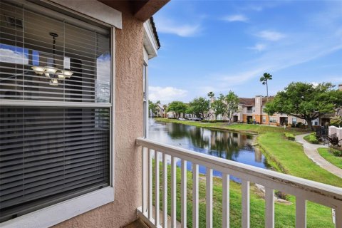 Condo in Tampa, Florida, 2 bedrooms № 2094692 - photo 25
