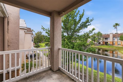 Condo in Tampa, Florida, 2 bedrooms № 2094692 - photo 22
