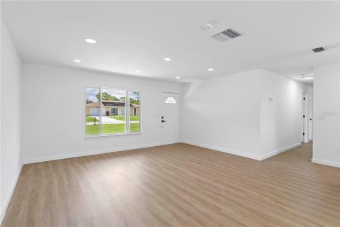 Casa en venta en Port Charlotte, Florida, 3 dormitorios, 109.25 m2 № 1837701 - foto 12