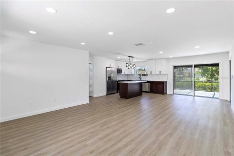 Casa en venta en Port Charlotte, Florida, 3 dormitorios, 109.25 m2 № 1837701 - foto 3