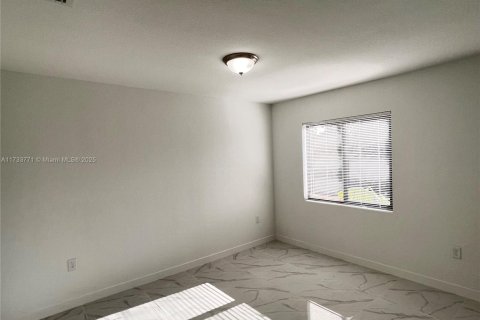 Immobilier commercial à vendre à Miami, Floride: 153.29 m2 № 1482970 - photo 13