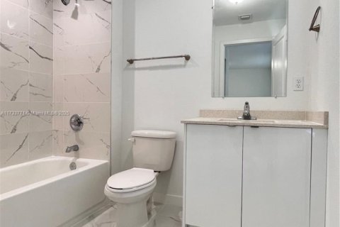 Immobilier commercial à vendre à Miami, Floride: 153.29 m2 № 1482970 - photo 11