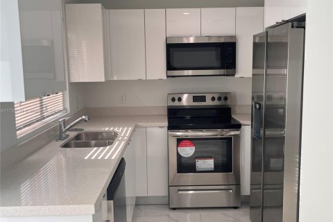 Immobilier commercial à vendre à Miami, Floride: 153.29 m2 № 1482970 - photo 12