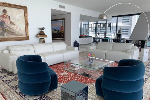 Condo in Miami, Florida, 4 bedrooms  № 1941570 - photo 7