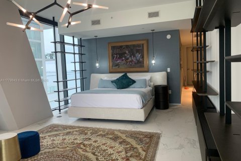 Condo in Miami, Florida, 4 bedrooms  № 1941570 - photo 12