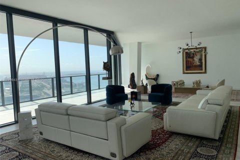 Condo in Miami, Florida, 4 bedrooms  № 1941570 - photo 8