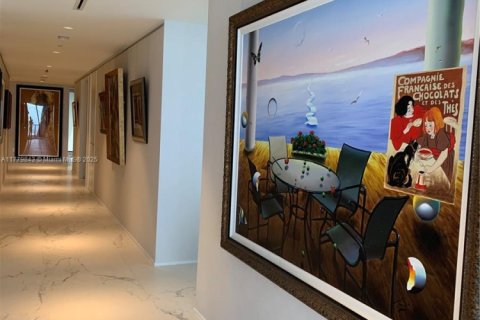 Condo in Miami, Florida, 4 bedrooms  № 1941570 - photo 11