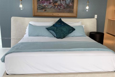 Condo in Miami, Florida, 4 bedrooms  № 1941570 - photo 13