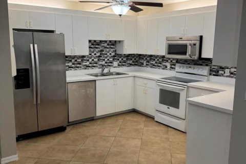 Townhouse in St. Lucie, Florida 3 bedrooms, 144.93 sq.m. № 2191065 - photo 6