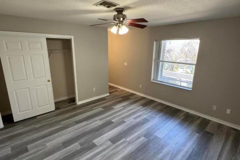 Townhouse in St. Lucie, Florida 3 bedrooms, 144.93 sq.m. № 2191065 - photo 20