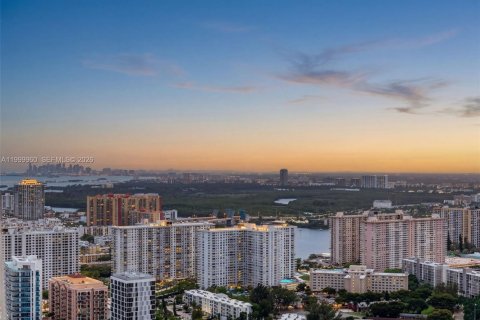 Condominio en venta en Sunny Isles Beach, Florida, 2 dormitorios, 148.64 m2 № 2067577 - foto 5
