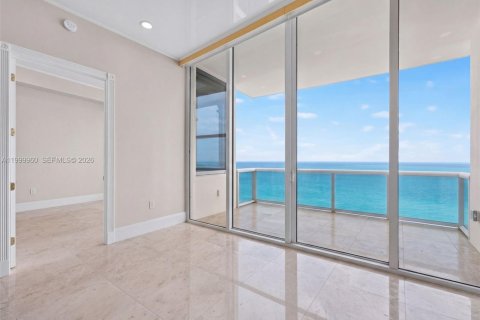 Condominio en venta en Sunny Isles Beach, Florida, 2 dormitorios, 148.64 m2 № 2067577 - foto 25