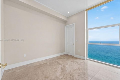 Condominio en venta en Sunny Isles Beach, Florida, 2 dormitorios, 148.64 m2 № 2067577 - foto 18