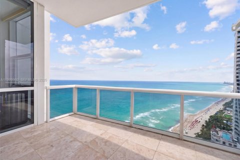 Condominio en venta en Sunny Isles Beach, Florida, 2 dormitorios, 148.64 m2 № 2067577 - foto 16