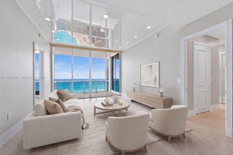 Condominio en venta en Sunny Isles Beach, Florida, 2 dormitorios, 148.64 m2 № 2067577 - foto 7