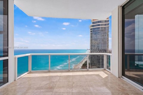 Condominio en venta en Sunny Isles Beach, Florida, 2 dormitorios, 148.64 m2 № 2067577 - foto 17