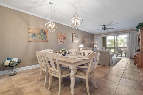 Condo in Palm Coast, Florida, 3 bedrooms № 2208752 - photo 9