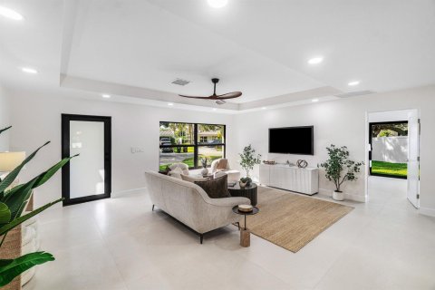 Villa ou maison à vendre à Lighthouse Point, Floride: 4 chambres, 201.41 m2 № 2397915 - photo 6