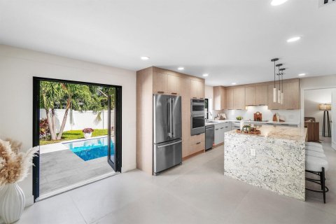 Villa ou maison à vendre à Lighthouse Point, Floride: 4 chambres, 201.41 m2 № 2397915 - photo 21